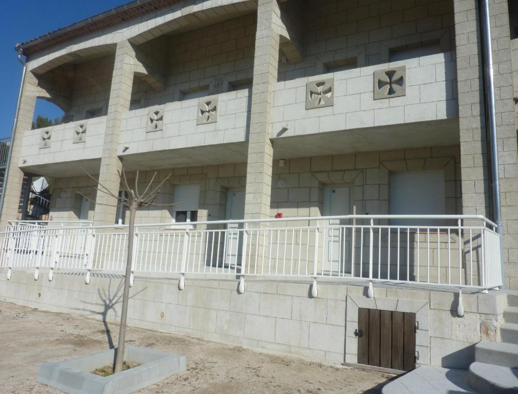 岩石公寓酒店 Auriol 外观 照片