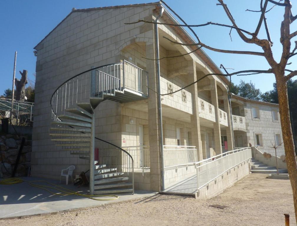 岩石公寓酒店 Auriol 外观 照片